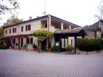 Hotel La Marchigiana Sarnano Esterno foto